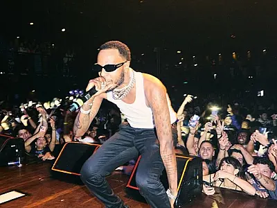 O rapper Derek se apresenta no Arena Club, em Santos, nesta sexta-feira