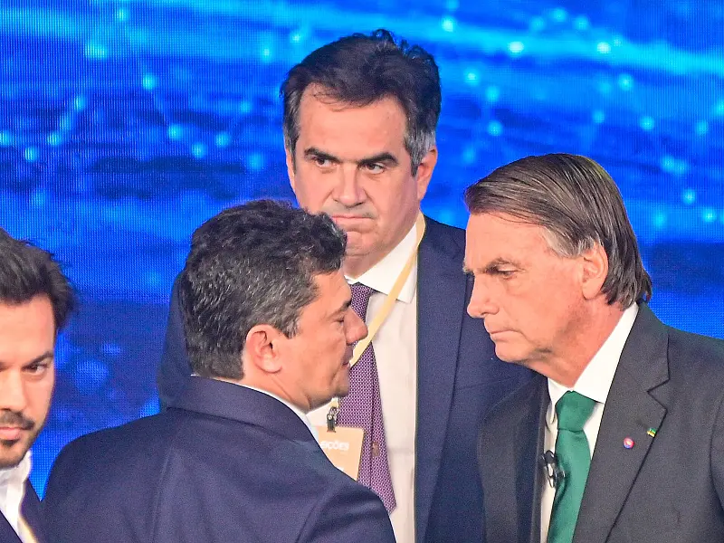 'Moro, você foi dez', diz Bolsonaro em agradecimento por presença de ex-juiz em debate