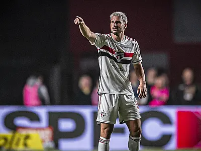 Calleri tem ofertas para deixar São Paulo, e situação financeira pode pesar