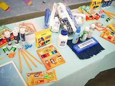 Prefeitura de Mongaguá dá início à entrega de kits de material escolar nas escolas municipais