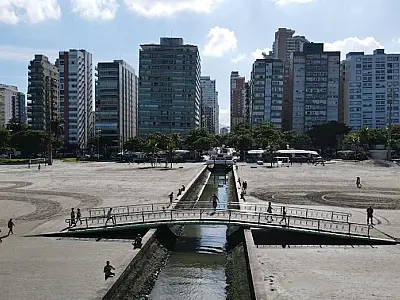 Mais da metade da população brasileira vive no litoral