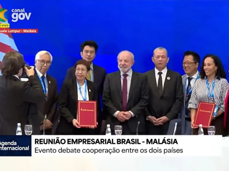 "Brasil está de braços abertos para receber empresários da Malásia", diz Lula em Kuala Lumpur