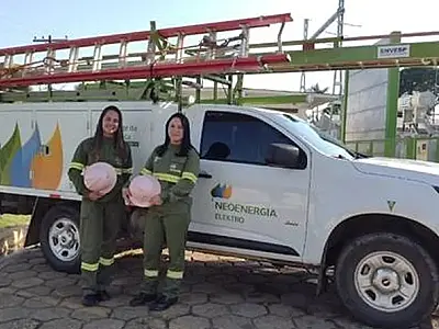 Neoenergia Elektro abre seleção para primeira turma da Escola de Eletricistas em Guarujá