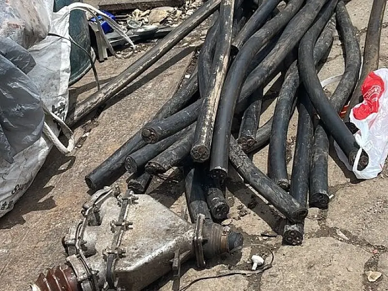 Operação Ferro-Velho e apreende 400 kg de cobre