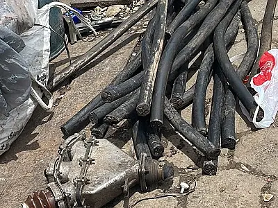 Operação Ferro-Velho e apreende 400 kg de cobre