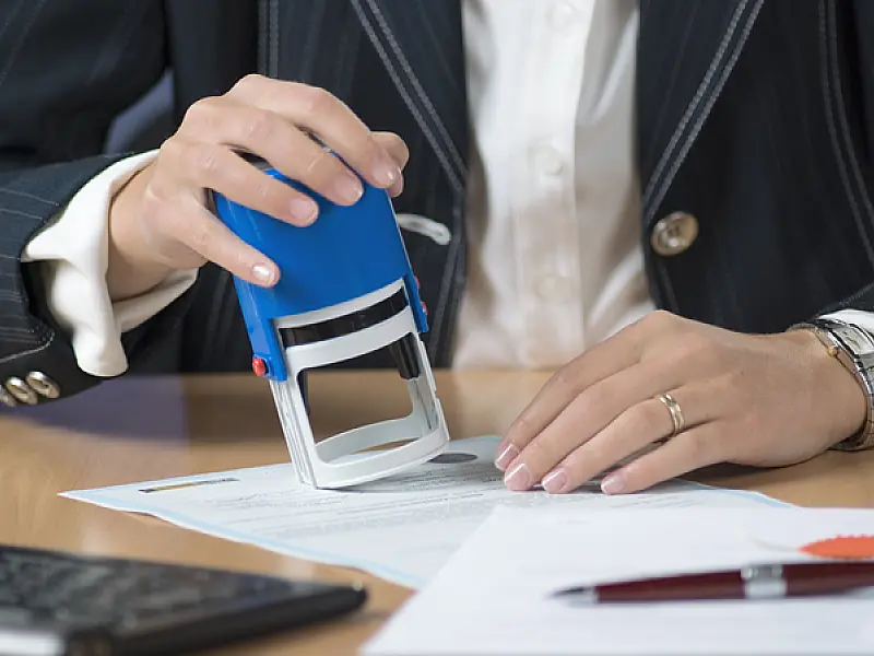 Cartórios passam a emitir autorizações online para viagens internacionais de menores