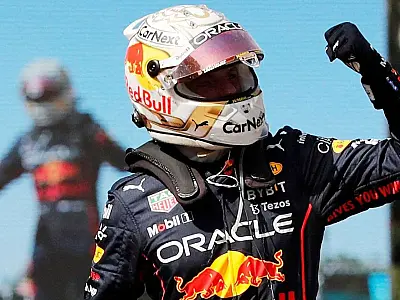 Verstappen faz a pole e pode se sagrar bicampeão no Japão; Leclerc é o 2º