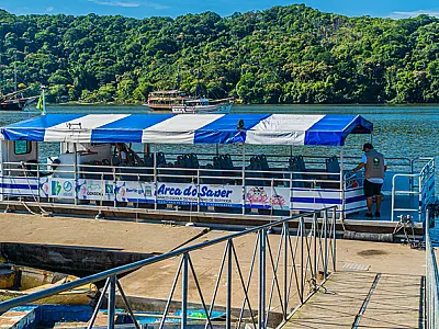 Barco Escola 'Arca do Saber' agora oferece acesso gratuito a escolas particulares e entidades sem fi