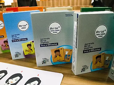 Secretaria de Educação lança projeto "Materiais de Libras nas Escolas"