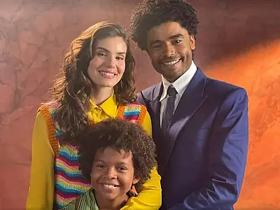 Camila Queiroz diz que cenas de 'Amor Perfeito' a ensinam sobre maternidade