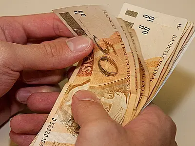 Caixa Econômica paga novo Bolsa Família a beneficiários com NIS de final 4