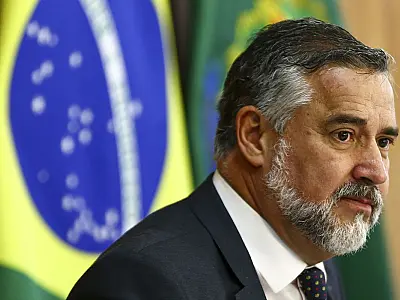"Se Marco Civil foi suficiente, hoje não é mais", diz Paulo Pimenta