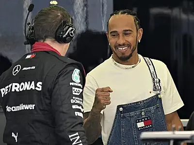 Lewis Hamilton lidera dobradinha da Mercedes no 1º dia de treinos da F1 em 2024