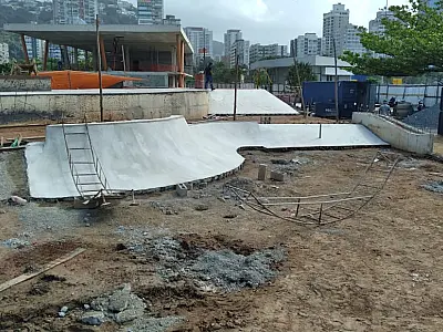 Com data marcada, construção de pista do Novo Quebra-Mar, em Santos, avança