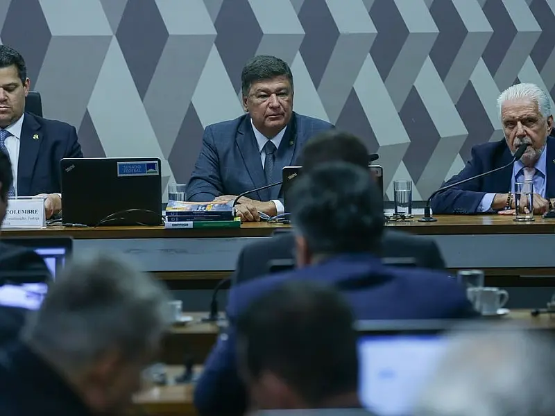 CCJ do Senado adia votação da PEC da autonomia financeira do BC