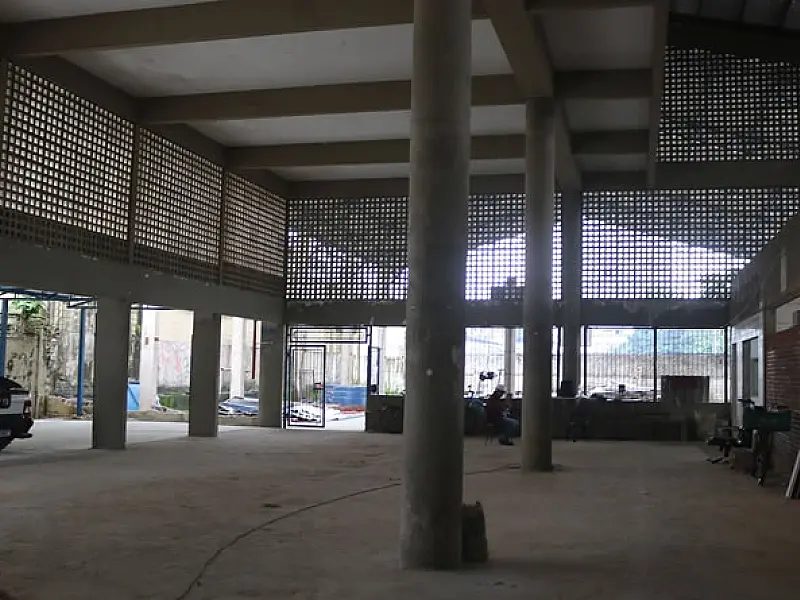 Obra da nova escola Dino Bueno, em Santos, avança para entrega no segundo semestre