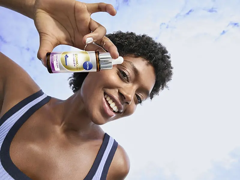 Glow Up: novo sérum da NIVEA alia efeito glow imediato e pele mais uniforme