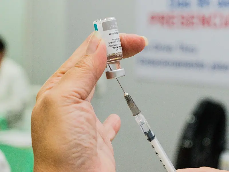 Saiba como e onde receber vacinas contra sarampo, gripe e Covid-19