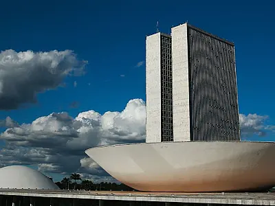 Senado pode criar CPI para investigar obras não concluídas