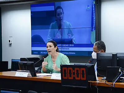 Comissão rejeita punição a partidos que não cumprirem cota feminina