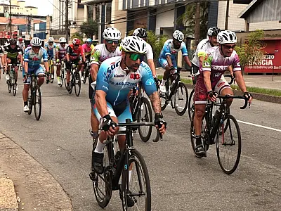 Avenida do Embaré recebe etapa do Santista de Ciclismo neste domingo