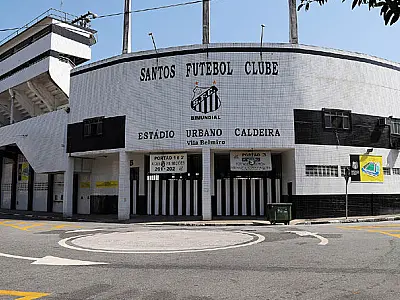 Vila Belmiro: a história do icônico estádio do Santos Futebol Clube