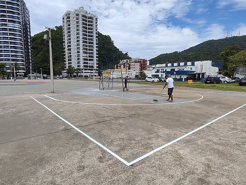 Prefeitura inaugura duas quadras de basquete na Praça Horácio Lafer nesta sexta