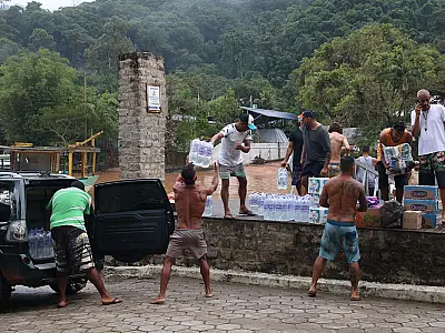 Abastecimento de água é parcialmente restabelecido em São Sebastião
