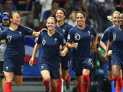 Crise bombardeia seleção francesa a cinco meses da Copa do Mundo feminina