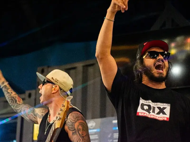 Layback Guarujá celebra legado de Chorão com música, skate e cultura urbana