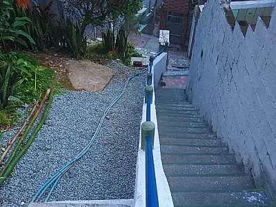 Revitalizada, escadaria oferece mais segurança e mobilidade em morro de Santos