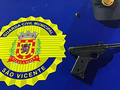 Em patrulhamento no feriado, GCM de São Vicente prende indivíduo com simulacro de arma de fogo