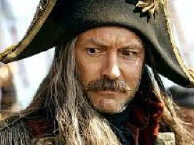 Jude Law defende sua versão do Capitão Gancho em 'Peter & Wendy'