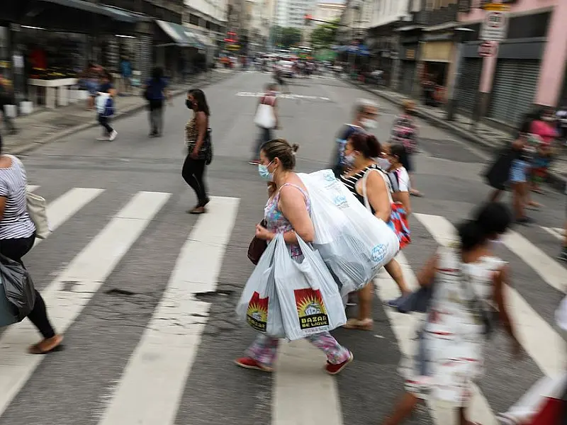 Índice de desemprego atinge 11,9 milhões de trabalhadores e fica em 11,1%