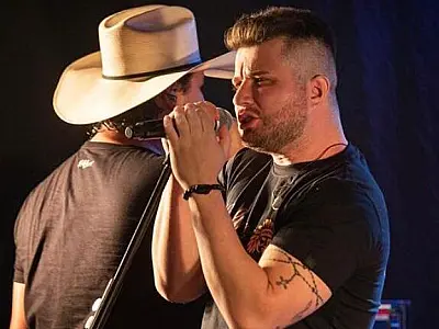 Sertanejo Conrado passa por cirurgia e está em estado grave em UTI de Registro