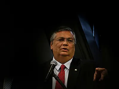 Flávio Dino alega falta de segurança para faltar à audiência na Câmara