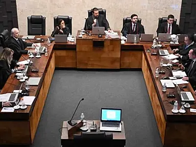 URGENTE: TRE-SP cassa diploma da deputada federal Carla Zambelli