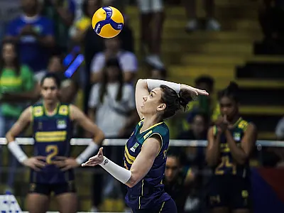 Brasil sofre 2º revés na Liga das Nações Feminina com derrota para EUA