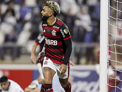 Gabigol tem atuação apagada como centroavante no Flamengo e aumenta seca de gols