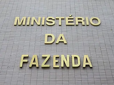 Alíquota-padrão do IVA ficará entre 25,45% e 27%, calcula Fazenda