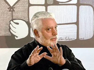 Morre Paco Rabanne, intenso estilista e perfumista espanhol, aos 88 anos