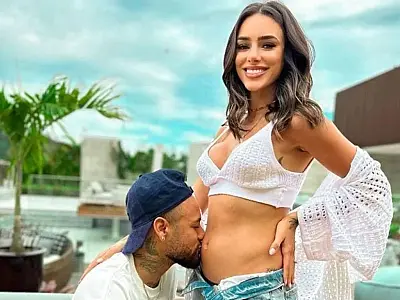 Nasce Mavie, filha de Neymar e Bruna Biancardi