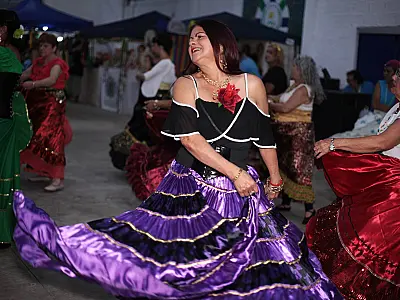 Festa Mística leva música, animação e cultura cigana para o morro de Santos