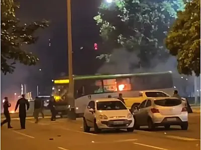 Bolsonaristas tentam invadir PF e vandalizam Brasília após prisão e em dia de diplomação de Lula