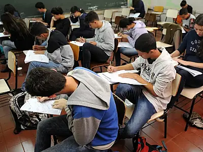 Poupança de incentivo a estudantes do ensino médio terá R$ 6,1 bilhões