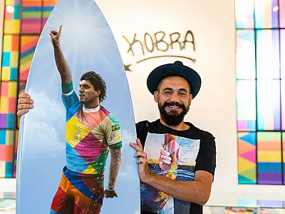 Eduardo Kobra celebra desempenho de Medina nas Olimpíadas de Paris com grafite em prancha de surfe
