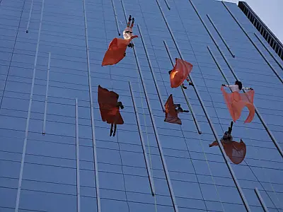 Companhia de balé apresenta espetáculo a 60 metros de altura em prédio na avenida Paulista