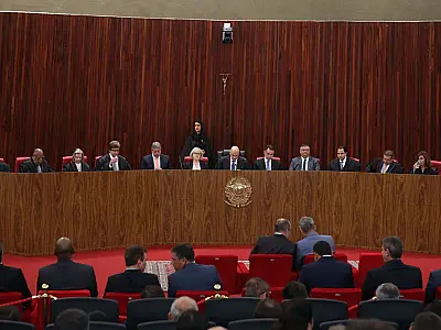TSE empossa dois ministros indicados por Lula
