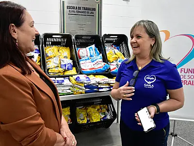 Fundo Social recebe mais de 300 quilos de leite em pó arrecadados na Caminhada da Adoção