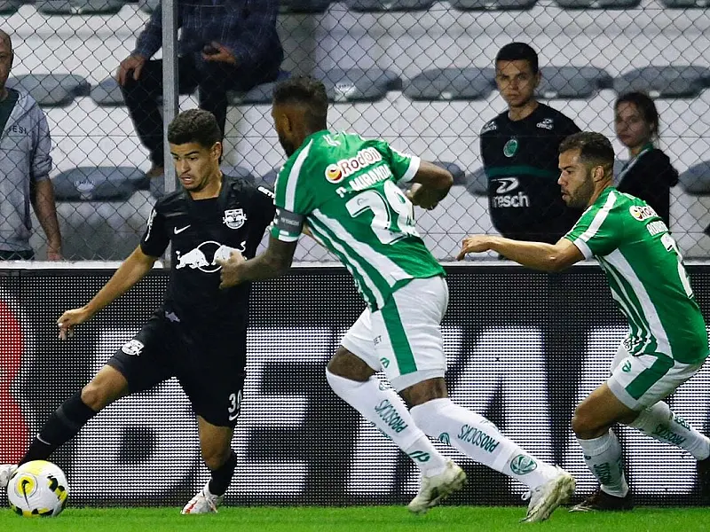Bragantino marca no fim e busca empate com Juventude em estreia